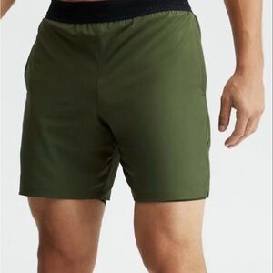 The Fundamental Short size xl  Color: Olive Green